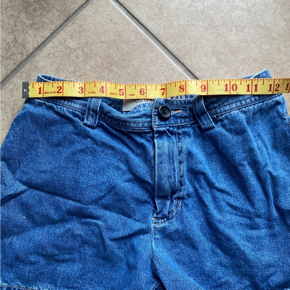 RETRO CUT MID RISE GAP SHORTS - Picture 6 of 8